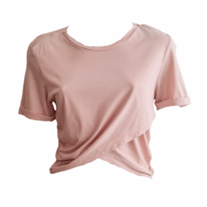 Camiseta curta com ombreiras